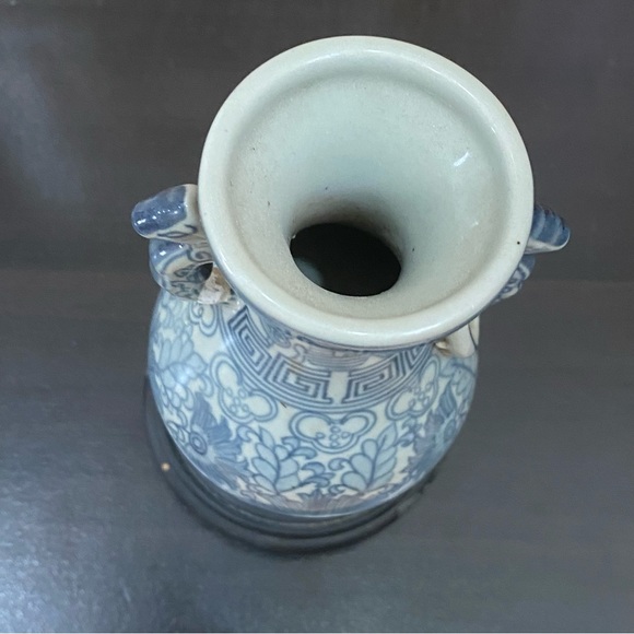 Vintage Asian Blue/White Ceramic Porcelain 5.25” Vase - Picture 3 of 15